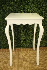 Cocktail Table 25"x25"